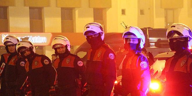 1150 polis 'acil' koduyla çağrılınca kent ayaklandı