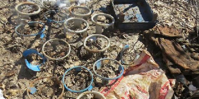 Tunceli'de teröristlere ait sığınaklar imha edildi