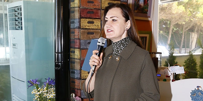 Hotar: Artık vekil giderini ağzına almaması lazım