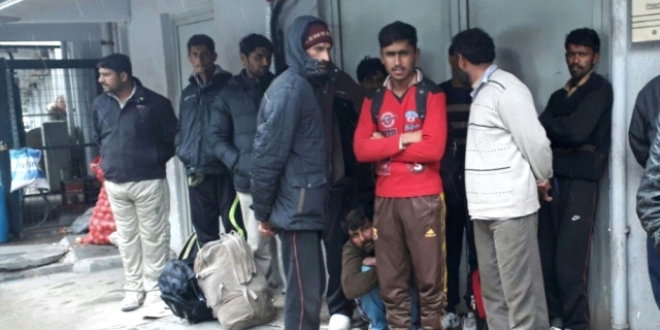 63 yabancı, sahte tanıtım kartlarıyla yakalandı