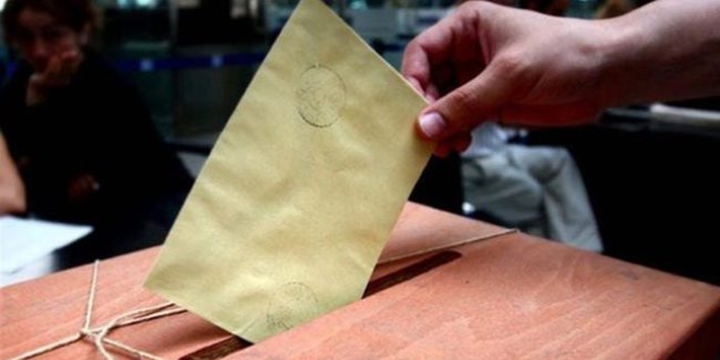 Yurt dışındaki seçmenler sandık başına gidiyor