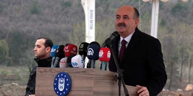 Müezzinoğlu: Dünyayla yarışta geride kaldık