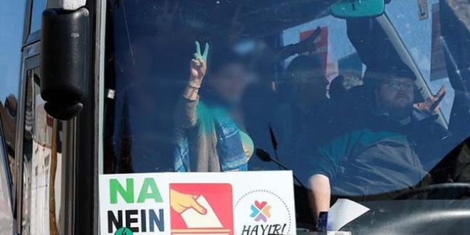 Almanlardan PKK'lılara ücretsiz otobüs