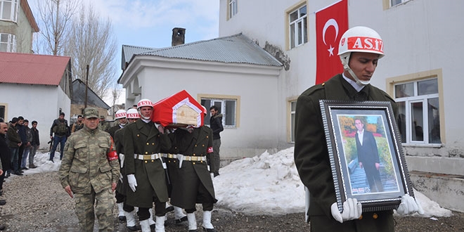 Şehit korucu son yolculuğuna uğurlandı