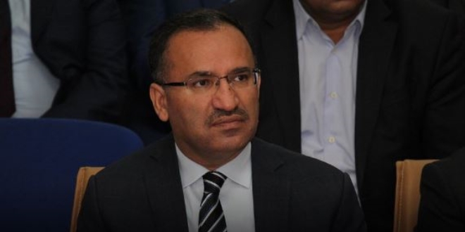Bozdağ: Kimse buradan kendisine rol çıkarmasın
