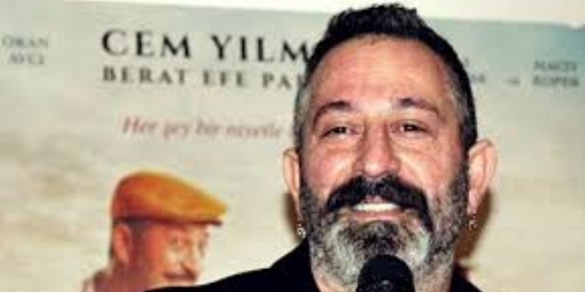 Profesörden 'bağımlılık' nedeniyle Cem Yılmaz'a suç duyurusu