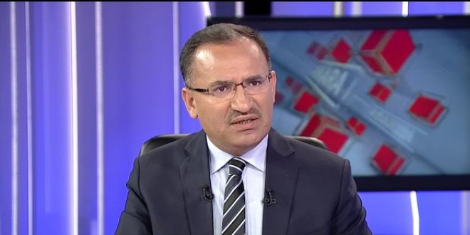 Bozdağ: Adil Öksüz infaz edilememişse Türkiye'de saklanıyor