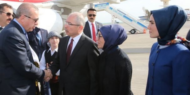 Erdoğan, Mardin Valiliğini ziyaret etti