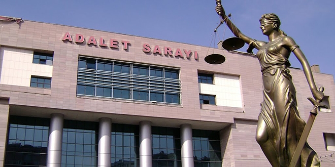 Mahkeme 3 sanığı tahliye etti, 1 kişiyi tutuklandı