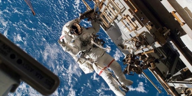 ABD'li kadn astronottan uzayda yry rekoru