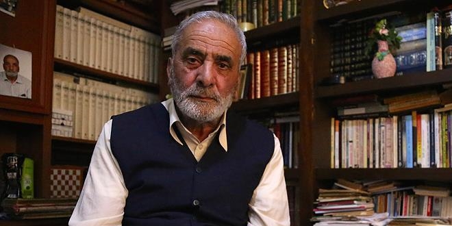 'Evlad�m' diyerek okudu�u kitaplar�n kayd�n� tutuyor