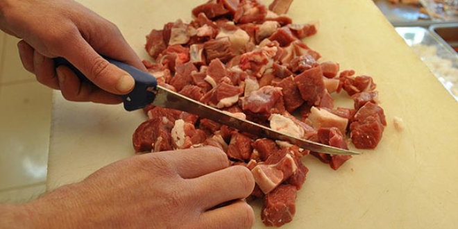 Bakan �elik'ten 'et spek�lat�rleri'ne uyar�