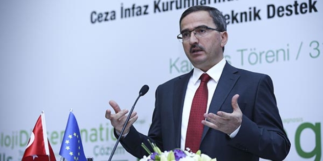 'Cezaevlerimizde işkencenin 'i'si bile kalmamıştır'