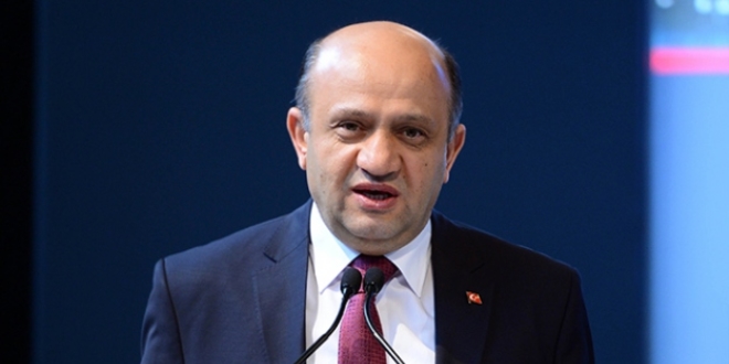 Bakan Işık: Evet vermekle CHP'ye iyilik yapmış olacağız