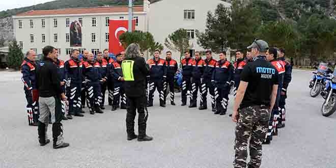 'Turizm jandarmaları'na ileri sürüş teknikleri eğitimi