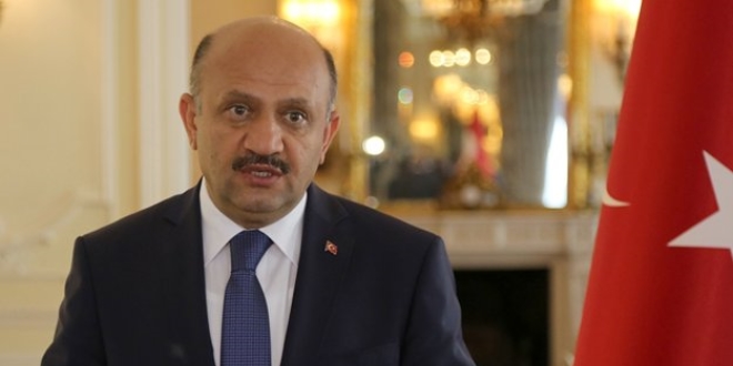 'Anayasa kitapçığı fırlatıldı. Memleket allak bullak oldu'