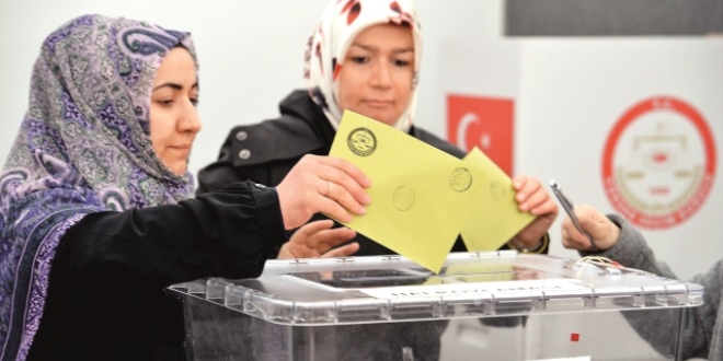 Yurt dışındaki seçmenlerden 'sandığa gidin' çağrısı