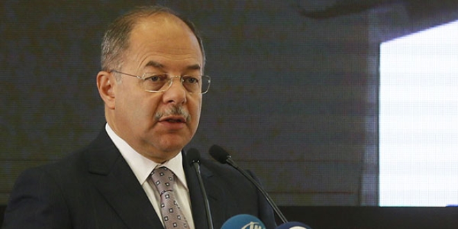 Bakan Akda�: Alt�n� �izerek s�yl�yorum, patron devlettir