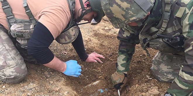 El yapımı patlayıcı ile tanksavar silahı ele geçirildi