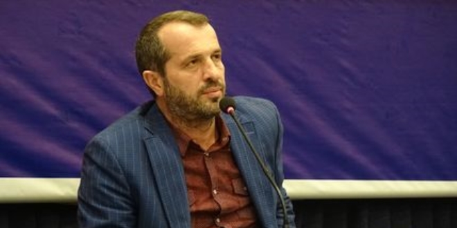 'İki kişi aynı şeyi yapmış, birisi hain, birisi hala Mecliste devam ediyor'