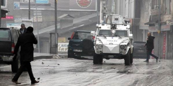 Hakkari'de gösteri ve yürüyüşler yasaklandı