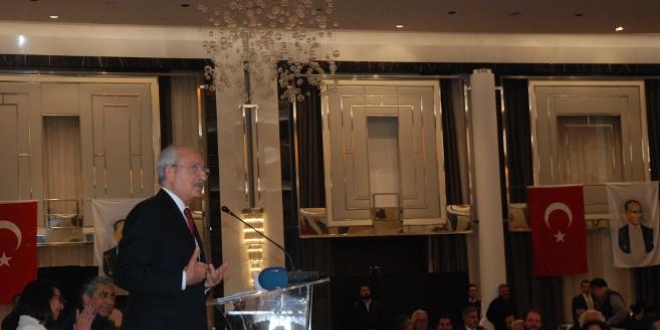 Şarkıyı vermeyince, 'O sanatçı değil' dedi