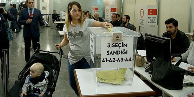 Yurt dışında 609 bin seçmen oy kullandı