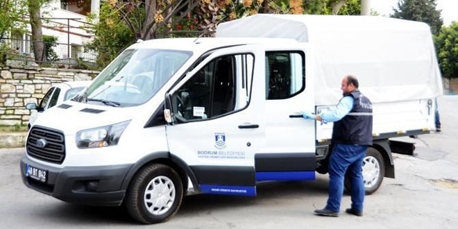 ��ten ��kar�lan ta�eron i��i, belediye arac�n� gasp etti