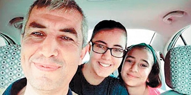 Halka bomba atmak yerine şehitliği seçti