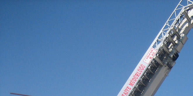 KHK ile kapat�lan Kimse Yok mu Derne�inde yang�n