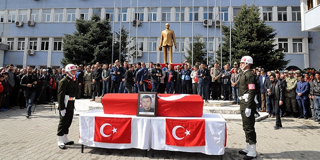 Bingöl'de şehit güvenlik korucusu için tören