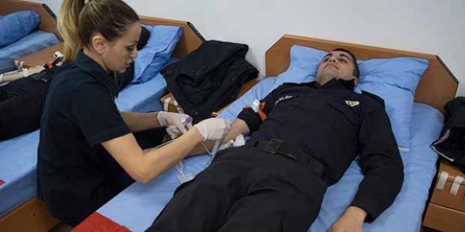 PAEM ��rencilerinden kan ba����