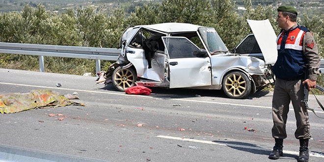 �� ba�vurusundan d�nerken trafik kazas�nda �ld�