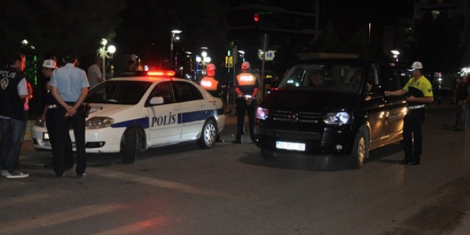 300 polisin katılımıyla asayiş uygulaması gerçekleştirildi