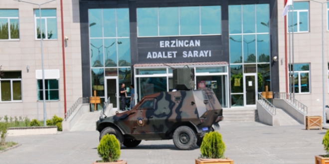 FETÖ'den 1 kişiye 9 yıl, 2 kişiye 8 yıl hapis cezası