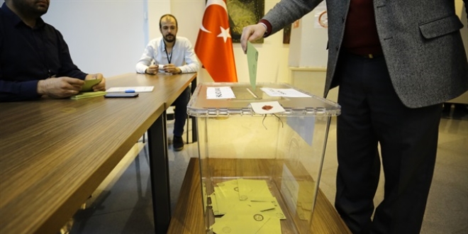 Yurt dışında oy kullanma yarın sona eriyor