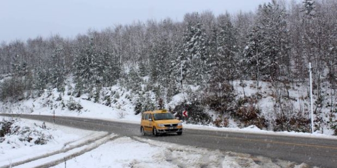Kastamonu'nun yüksek kesimleri beyaza büründü