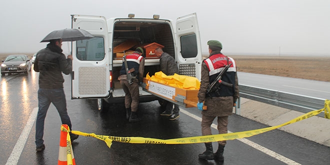 Konya'da kamyonun �arpt��� i��i hayat�n� kaybetti