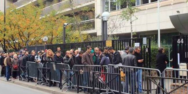 Yurtdışında sandıklarda son gün yoğunluğu