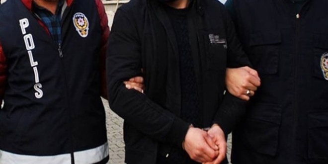 'Evet' yazılı yelek giyen kadınlara saldıran kişi gözaltına alındı