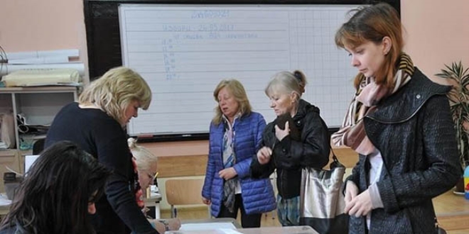 Bulgaristan'da halk oylamasnn son gn