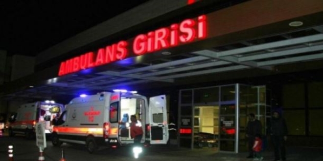 Sınava giden öğrenciler kaza yaptı: 3 öğrenci yaralı