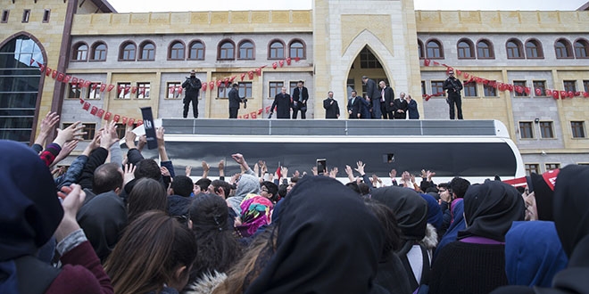 Erdoğan: Dindar olduğunu sananlar bile bana saldırdı