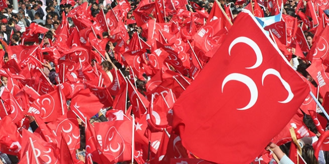 MHP ilçe teşkilatı istifa etti