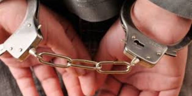 zmir'de ihra edilen 27 emniyet mensubu tutukland