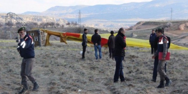 Nevehir'de den balonun pilotu serbest brakld