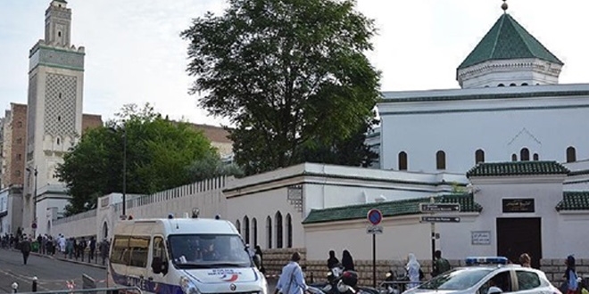 Fransa'da OHAL bahanesiyle bir cami daha kapat�ld�
