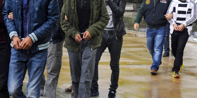 Askeri b�lgeye giren 43 ki�i g�zalt�na al�nd�