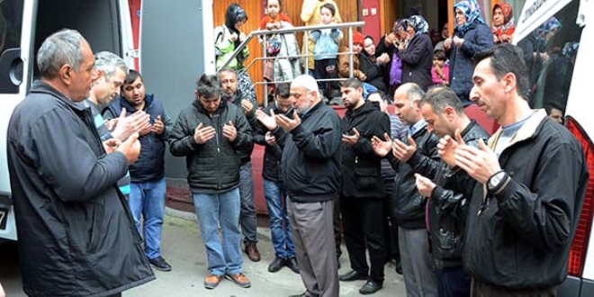 Minik Buğlem son yolculuğuna uğurlandı