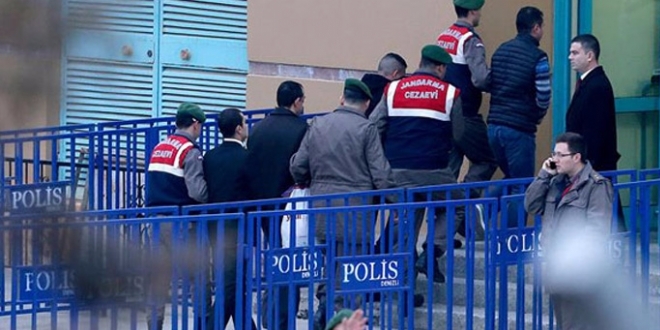 FETÖ'nün altın çocuğu yüzbaşı